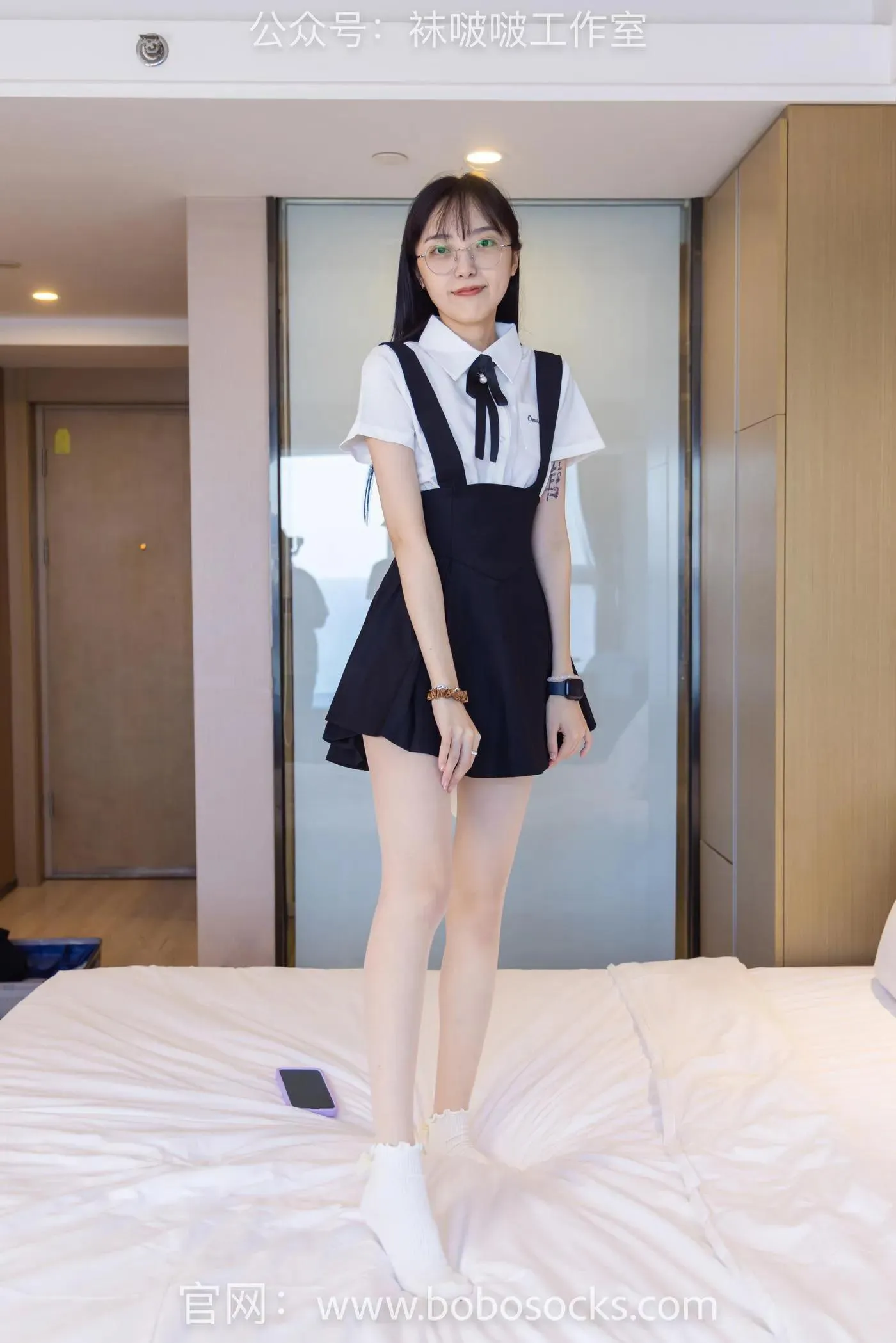 [BoBoSocks袜啵啵]NO.121 稚予-高跟鞋、白棉袜、肉丝 [138P]插图2
